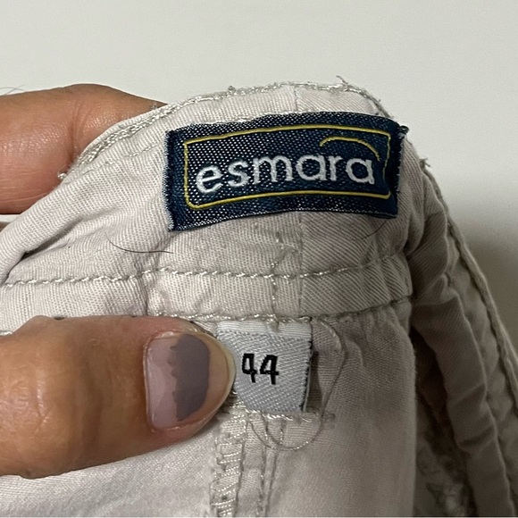Esmara Women’s Beige Utility Shorts Size 44 - Casual, Relaxed Fit Cargo Style - Picture 2 of 11